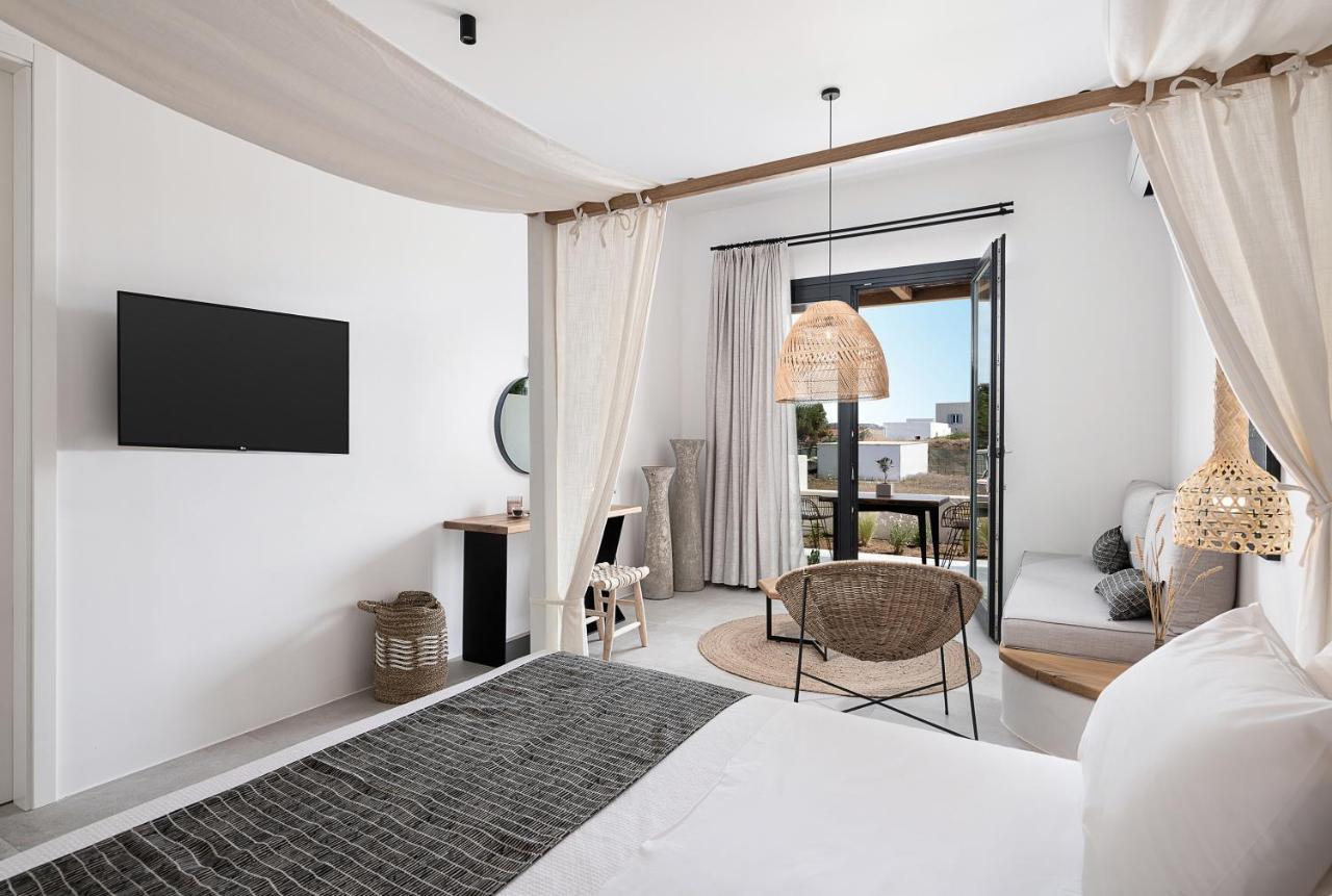 Athina Milos Suites Adamantas  Bagian luar foto